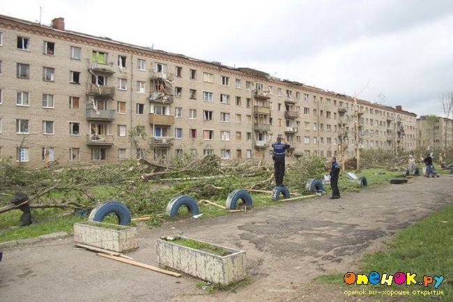 Торнадо в Петрозаводске (20 фото + 1 видео торнадо)