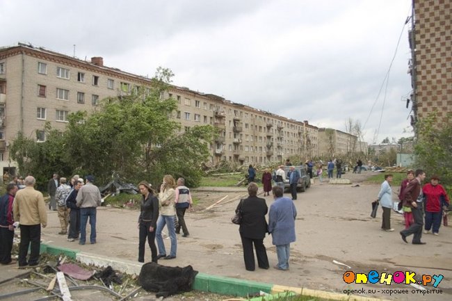 Торнадо в Петрозаводске (20 фото + 1 видео торнадо)